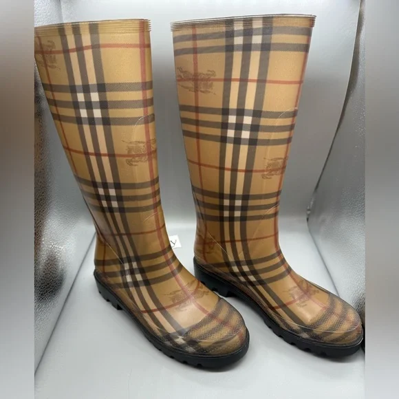 Women's Burberry House Check Pattern /Mid- Calf Rubber Rain Boots/Womens Size 37 - Picture 6 of 10